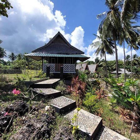 Sunari Beach Resort Selayar Matalalang Exterior photo